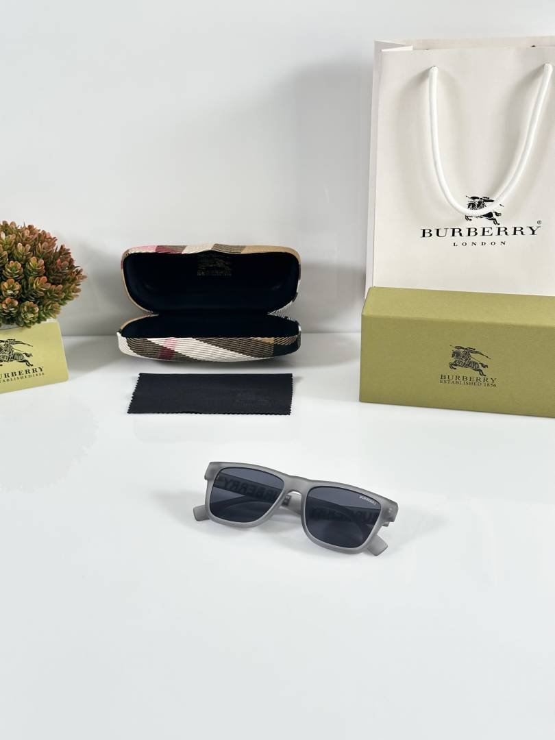 Burberry 4458 Grey Black