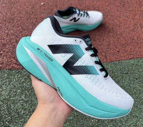 NEW BALANCE FUELCELL SUPERCOMP TRAINER V3  CYBER JADE