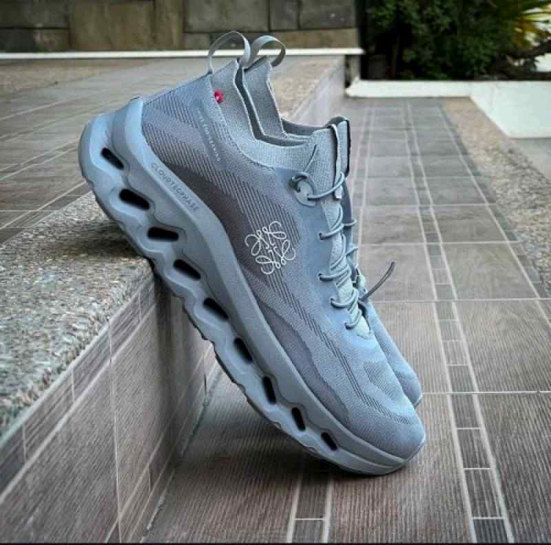 LOEWE X ON Cloudtilt 2 0 Grey