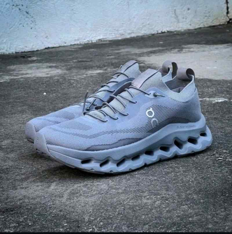 LOEWE X ON Cloudtilt 2 0 Grey
