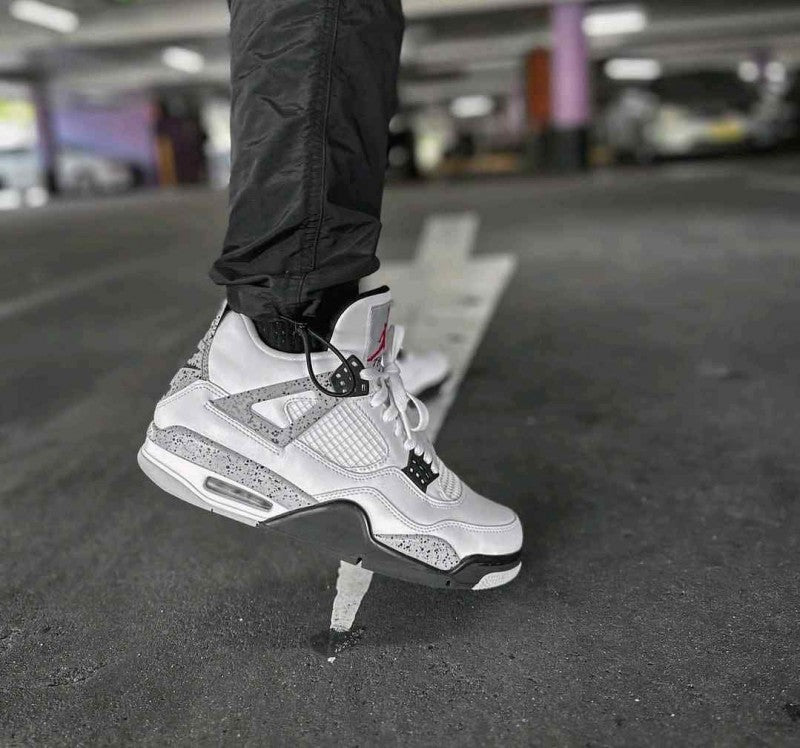 Air Jorda.n Retro 4 White Cement