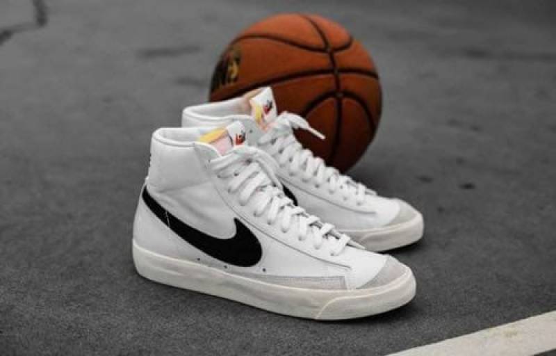 Nik ee blazer mid 77 vintage white