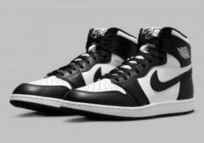 NikeAir jordan Retro 1 black white