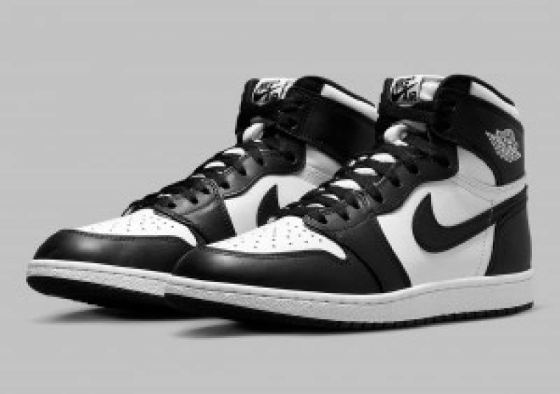 NikeAir jordan Retro 1 black white