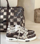 Louis Vuitton damier brown 54