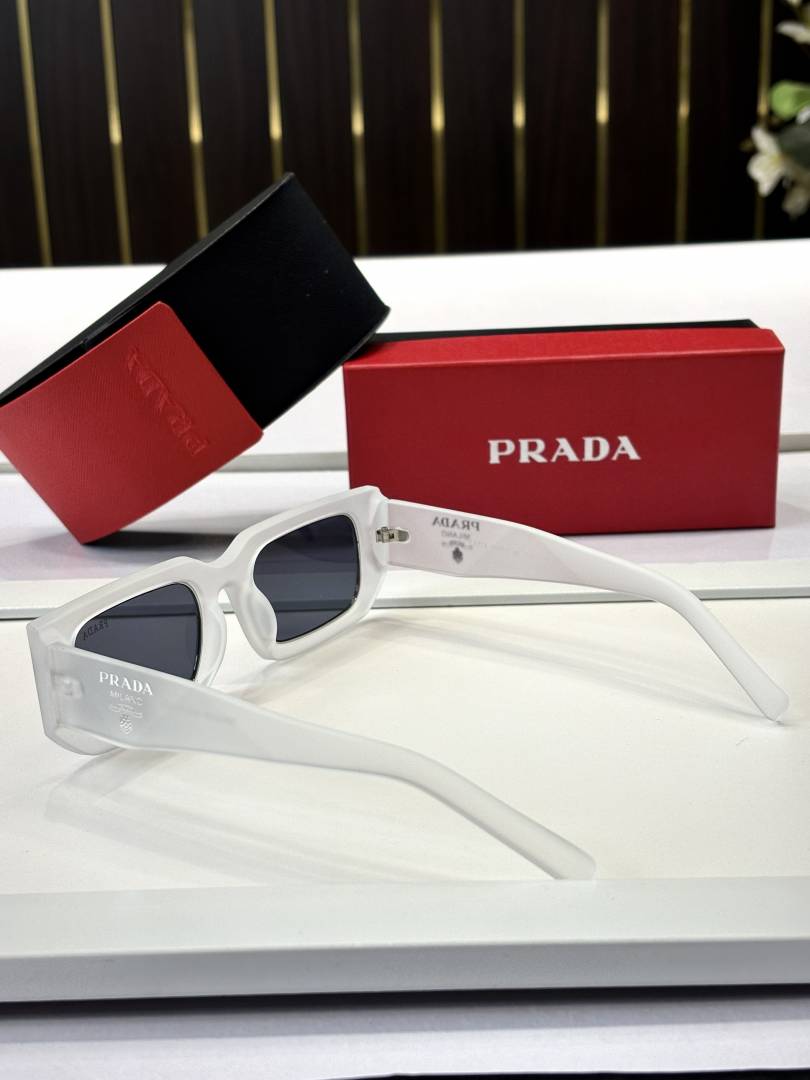 Prada milano 25