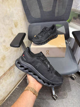 ON CLOUDECLIPSE ALL BLACK