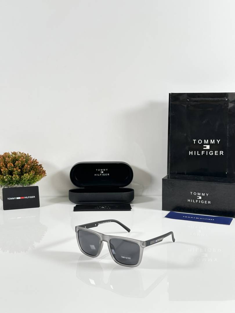 Tommy Hilfiger 1121 Grey Black