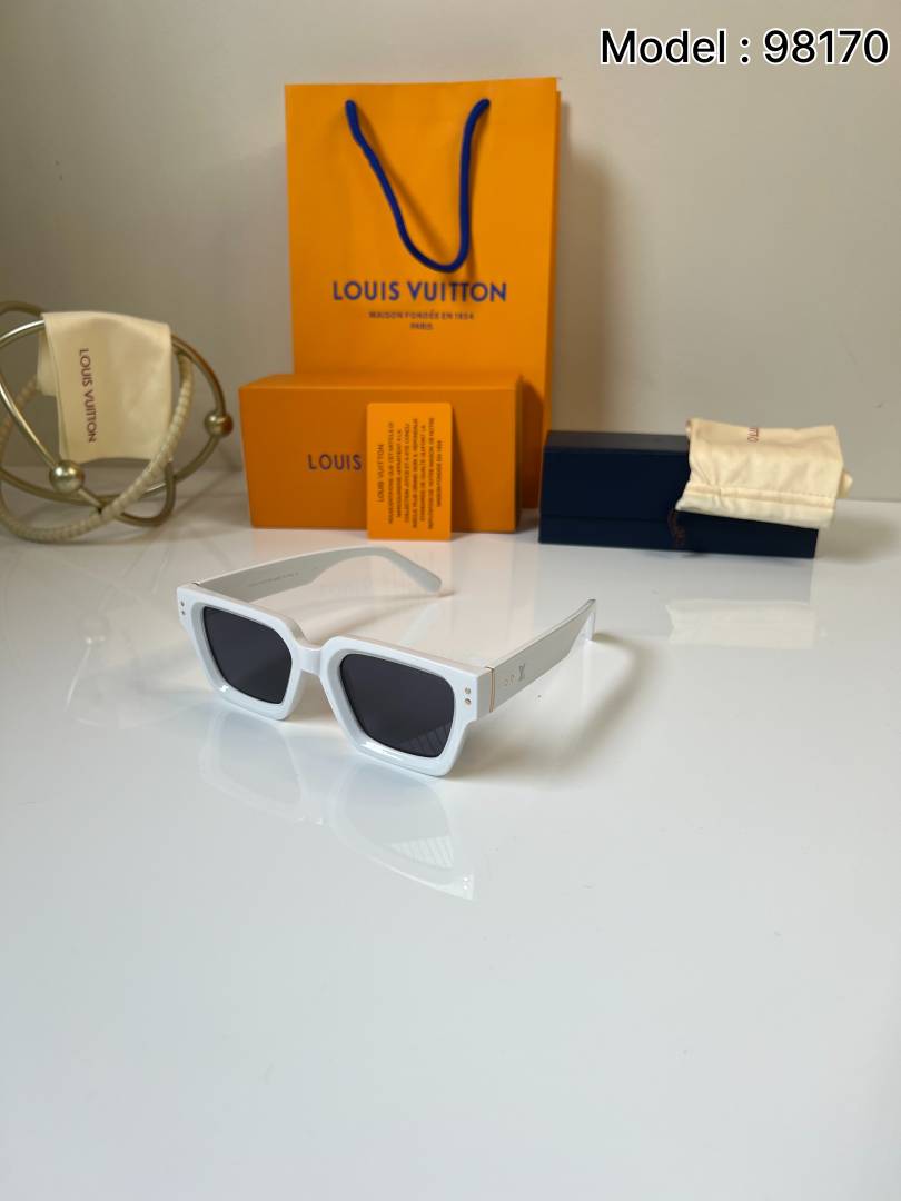 Louis vuittion 98170 white