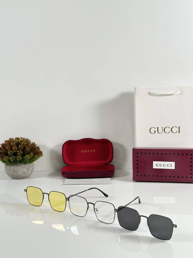Gucci 1016 Attachment Gun Black White Black Yellow