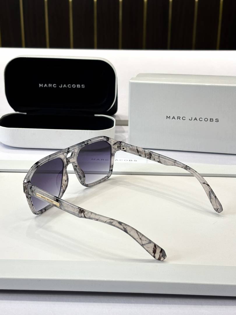 Marc jacobs 2343 gray marble