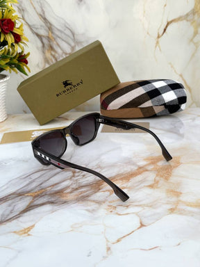 Burberry 9935