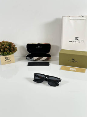 Burberry 4382 Mate Black
