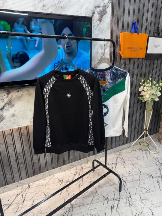 Louis.Vuitton.100%.Imported.Very.Premium.Sweatshirt.MR212