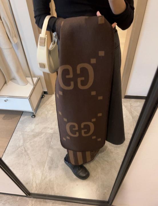 Gucci GG17 Woollen Unisex Muffler With Plain ZipLock Bag