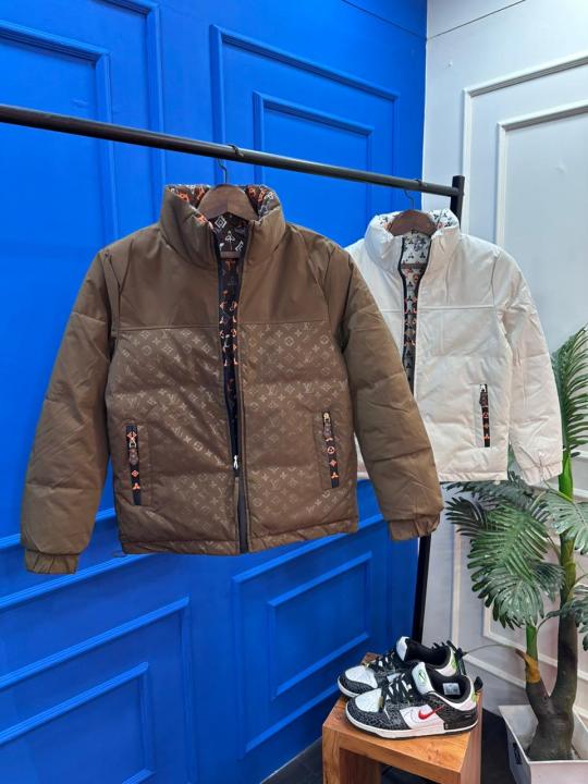 LOUI S VUITTON REVERSEABLE JACKET 1040
