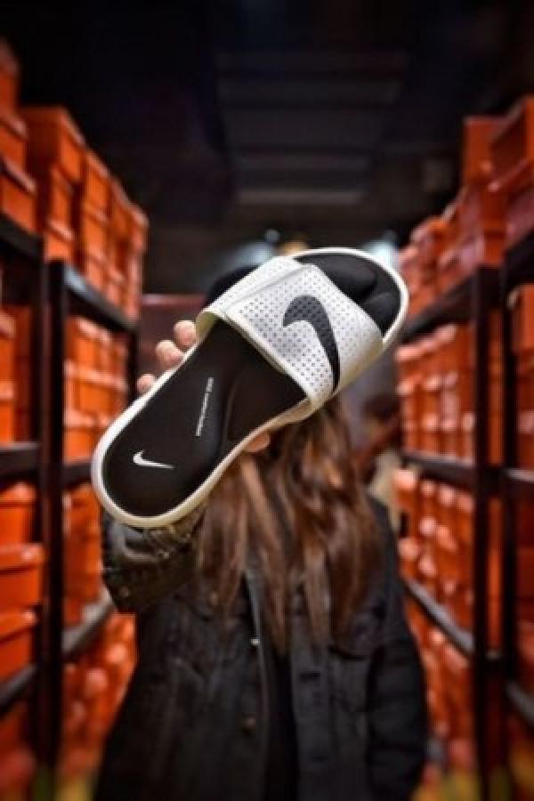 Nike-Ultra-Slide-White