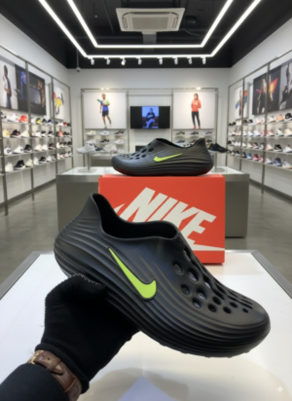Nike-ReactX-Rejuven8-black-green