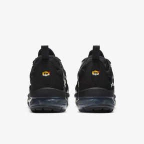 AIR VAPORMAX PLUS ALL BLACK