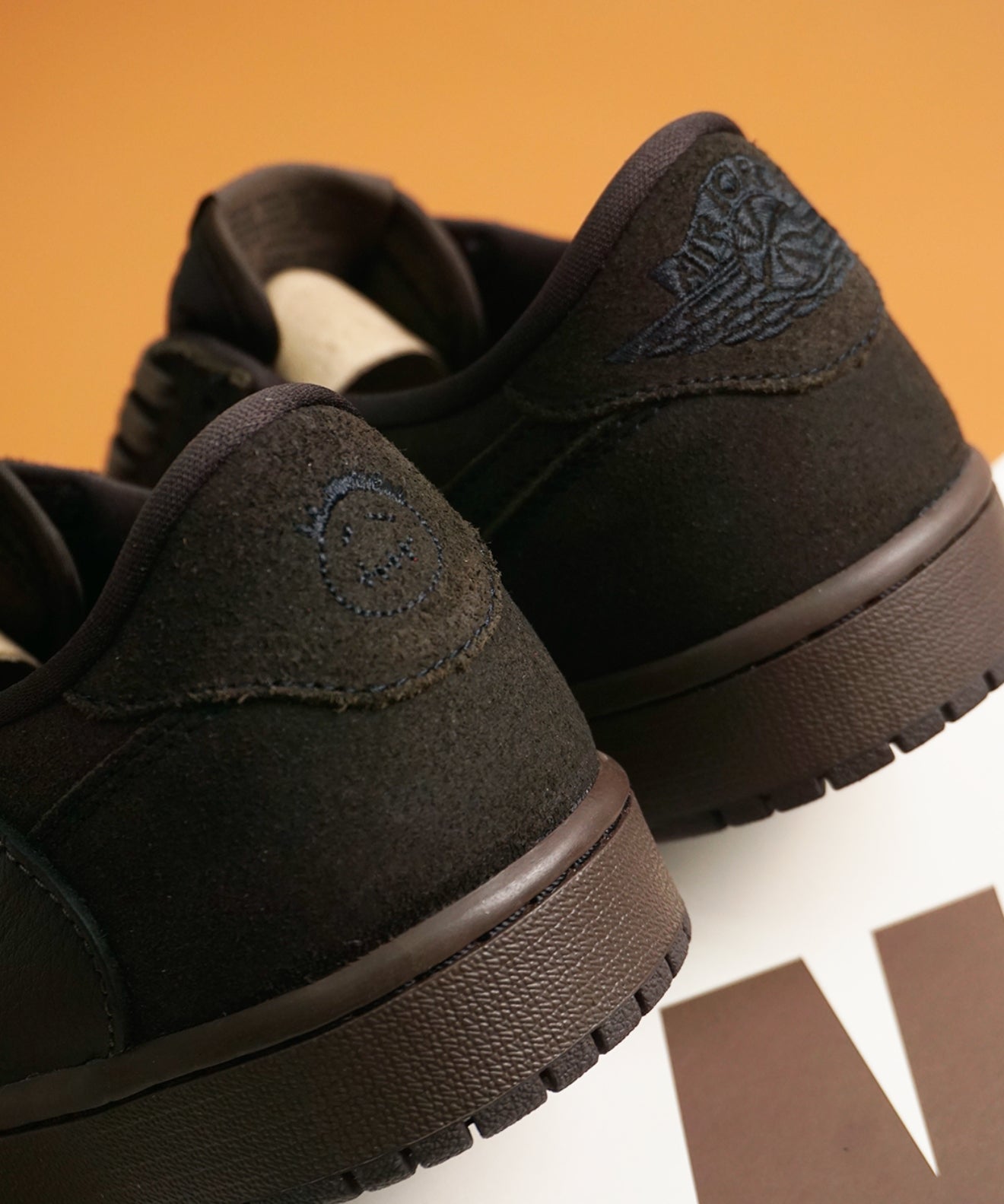 Travis Scott x Air Jordan 1 Velvet Brown