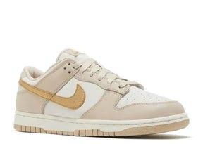 DNK LOW GOLD SWOOSH WMNS