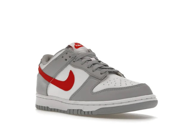 DNK LOW WHITE WOLF GREY UNIVERSITY RED