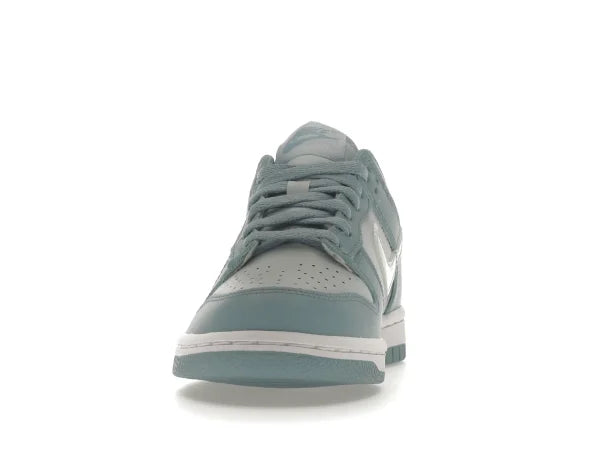 DNK LOW CLEAR BLUE SWOOSH