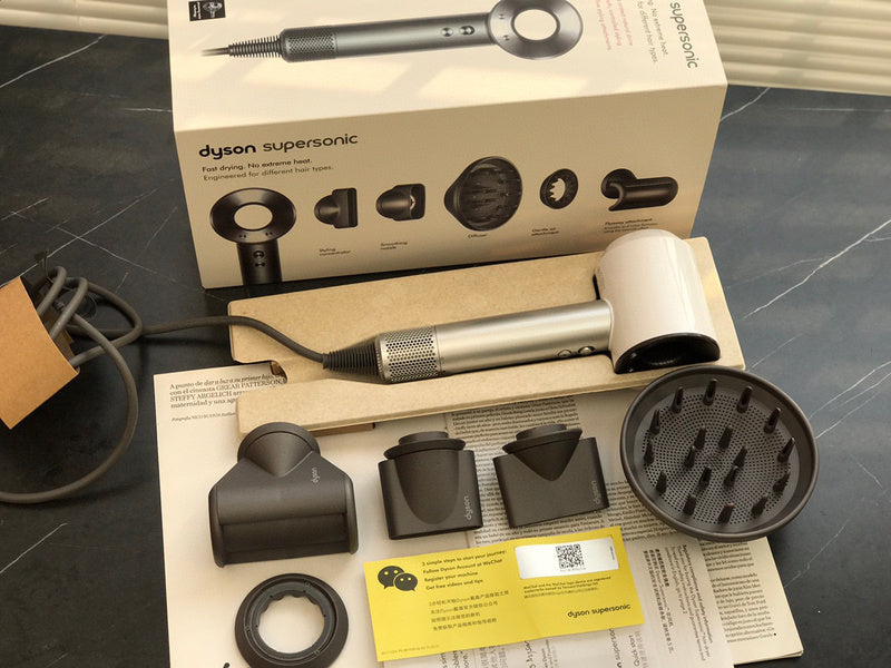 Dyson Supersonic HD 08 Sliver/White