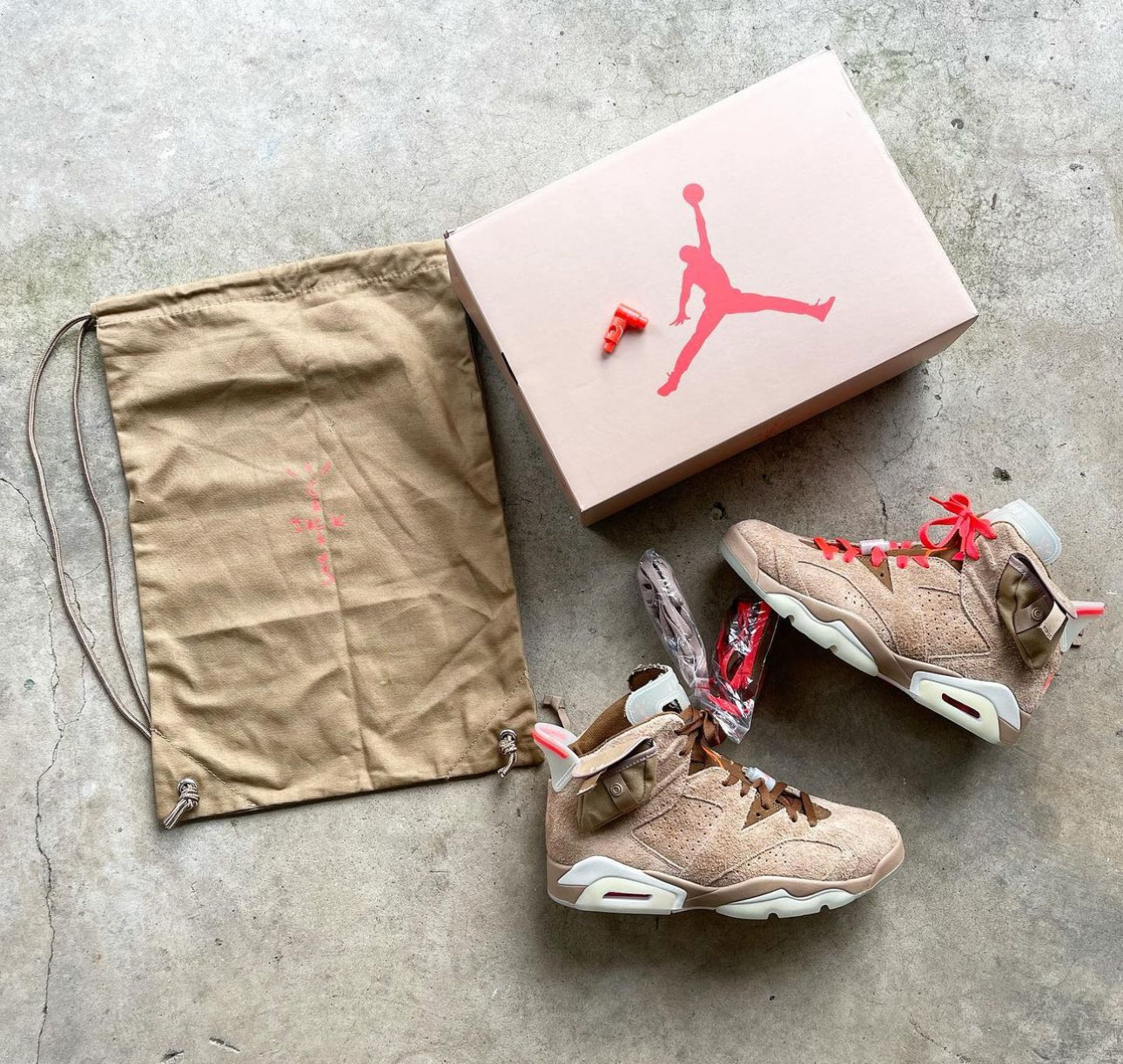 Air Jordan 6 x Travis Scott British Khaki ( Glows In Dark )