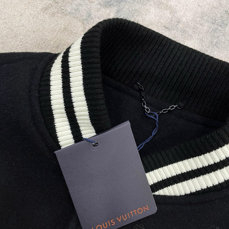 LV Jacket 050402