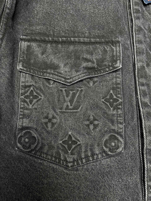 LV Jacket 102708