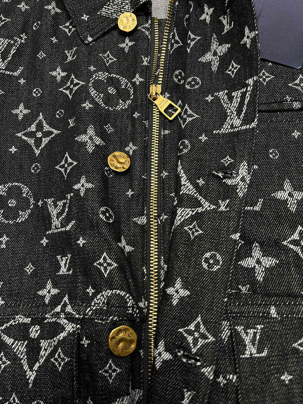 LV Jacket 110322