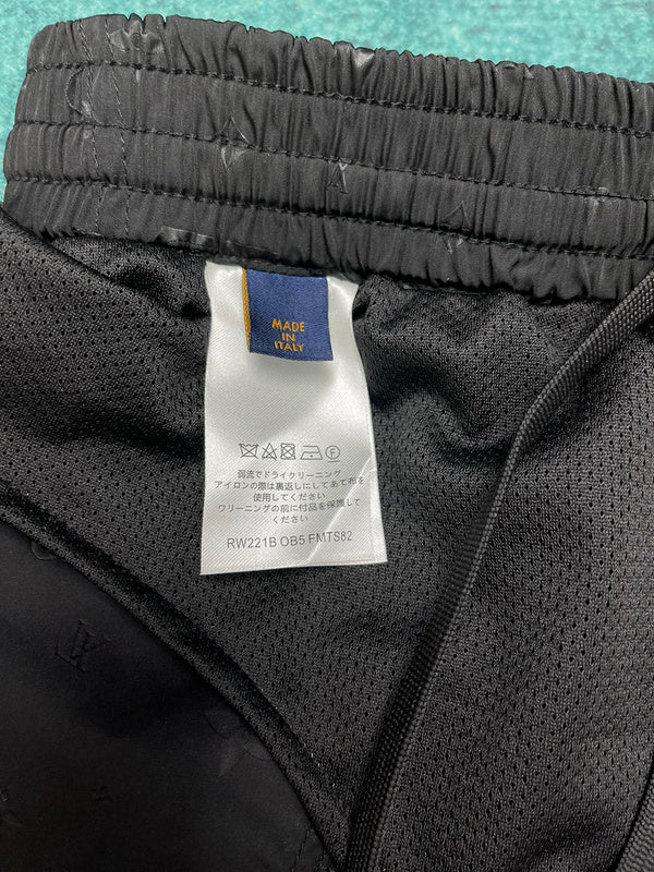 LV Shorts 102210