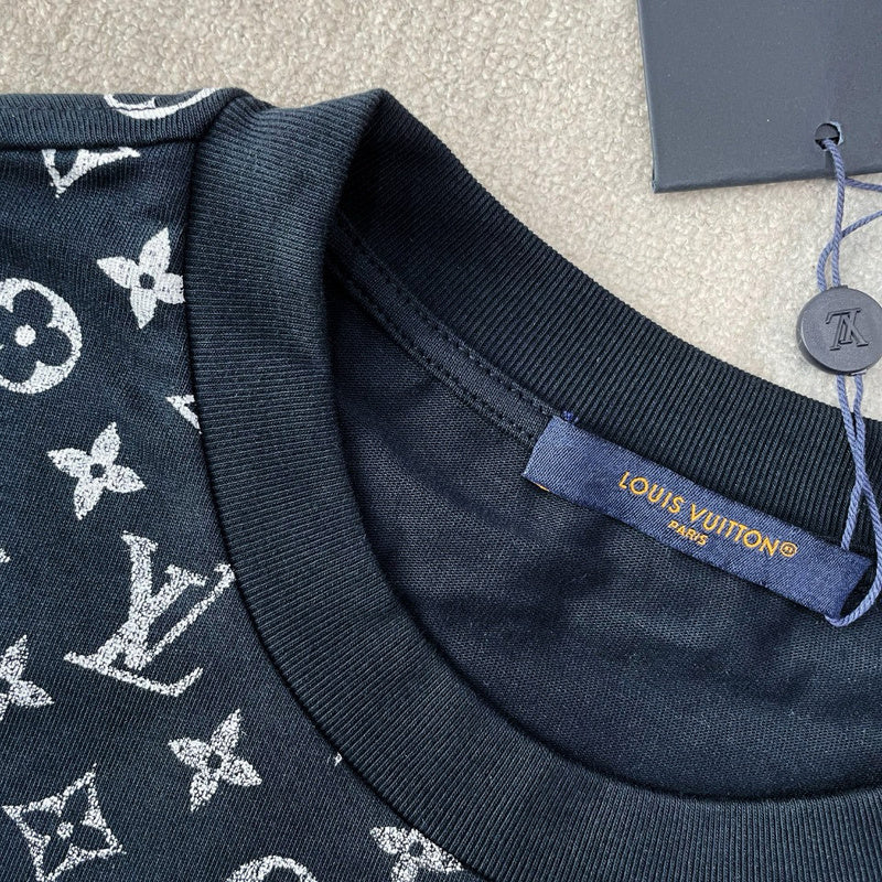 LV T-shirt 061020