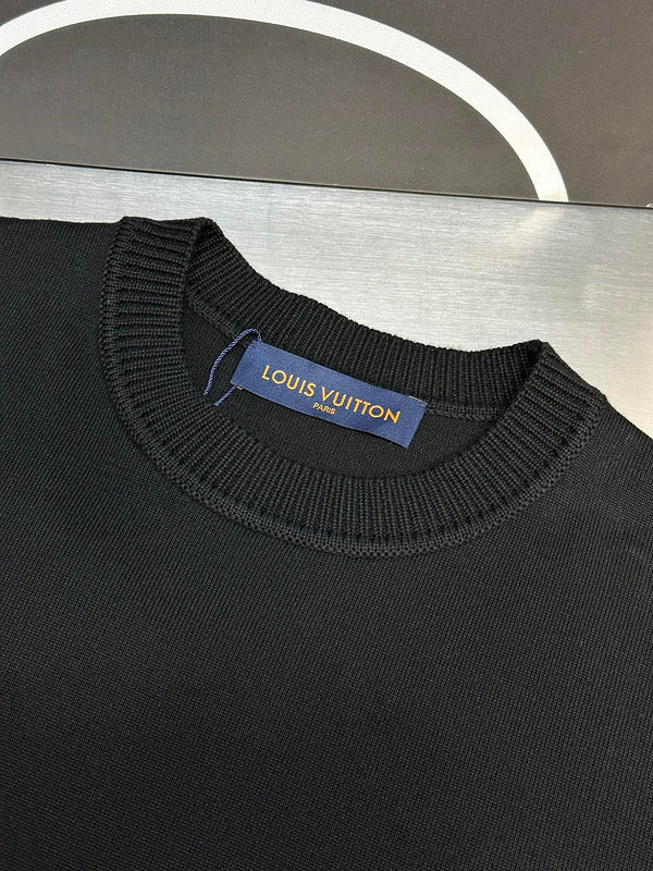 LV T-shirt 122328