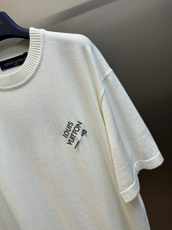 LV T-shirt 122330