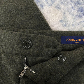LV pants 012402