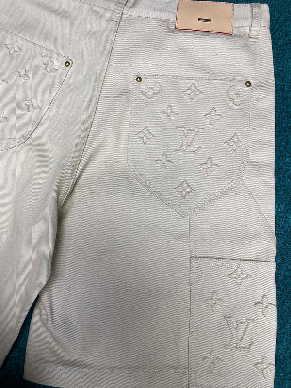 LV shorts 041011