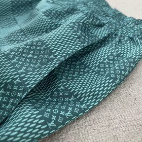 LV shorts 061033