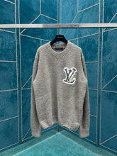 LV sweater 102606