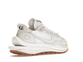 NIKEE VAPORWAFFLE SACAI SAIL GUM