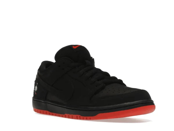 SB DNK LOW BLACK PIGEON