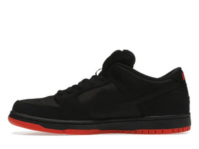 SB DNK LOW BLACK PIGEON