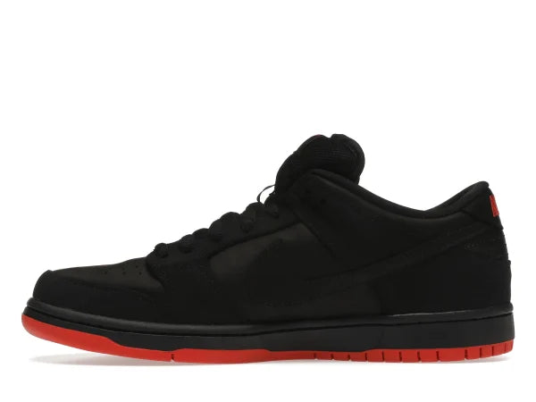 SB DNK LOW BLACK PIGEON