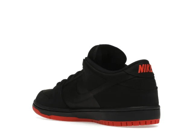 SB DNK LOW BLACK PIGEON