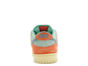 SB DNK LOW ORANGE EMERALD RISE SUEDE