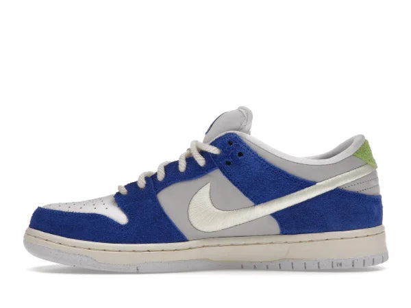 SB DNK LOW PROFLY STREETWEAR GARDENIA