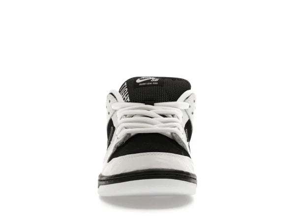 TIGHT BOOTH X SB DNK LOW