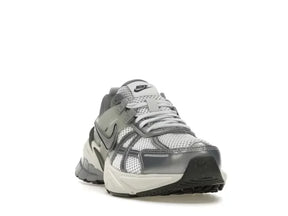 V2K RUN PLATINUM GRAY AND SILVER