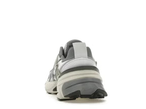 V2K RUN PLATINUM GRAY AND SILVER